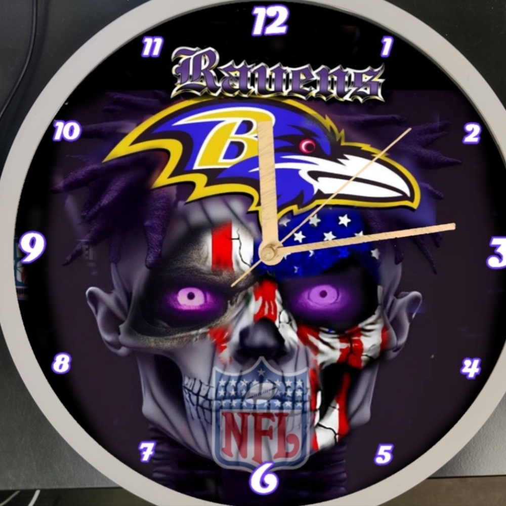 Ravens clock - Picture 3 of 6